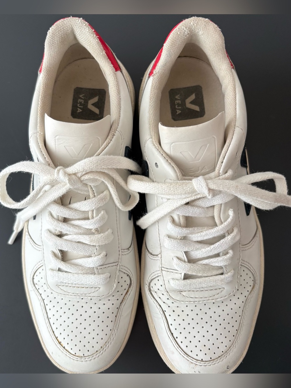 Veja V-10 Sneaker in White, 7 π€β₯οΈ - Picture 4 of 7